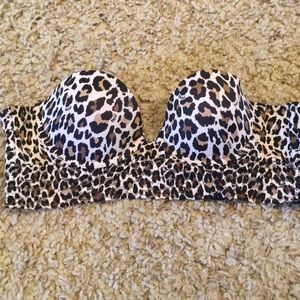 Strapless cheetah print corset bra